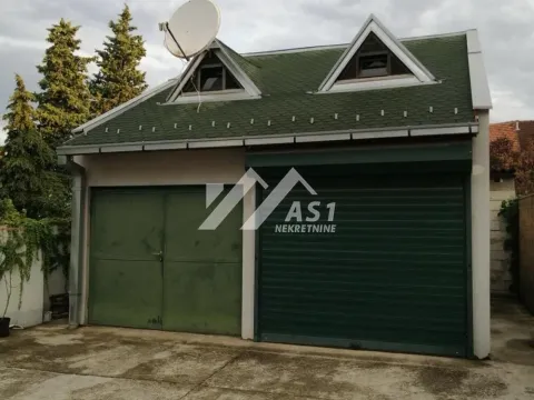 Parking garaža in Adamovićevo Naselje