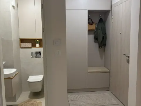 Izdavanje, dvosoban stan, 60m², Pobrežje, Podgorica - image 24