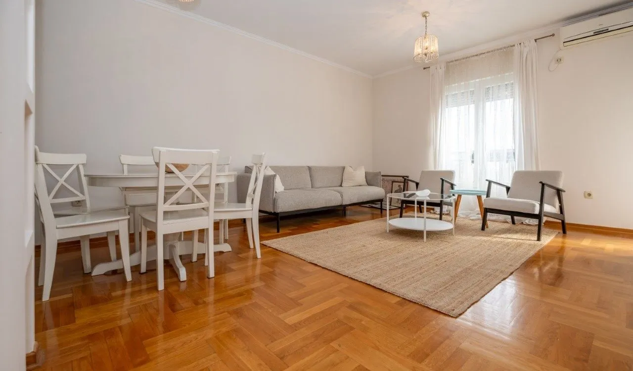 Izdavanje, dvosoban stan, 68m², Tuški Put, Podgorica