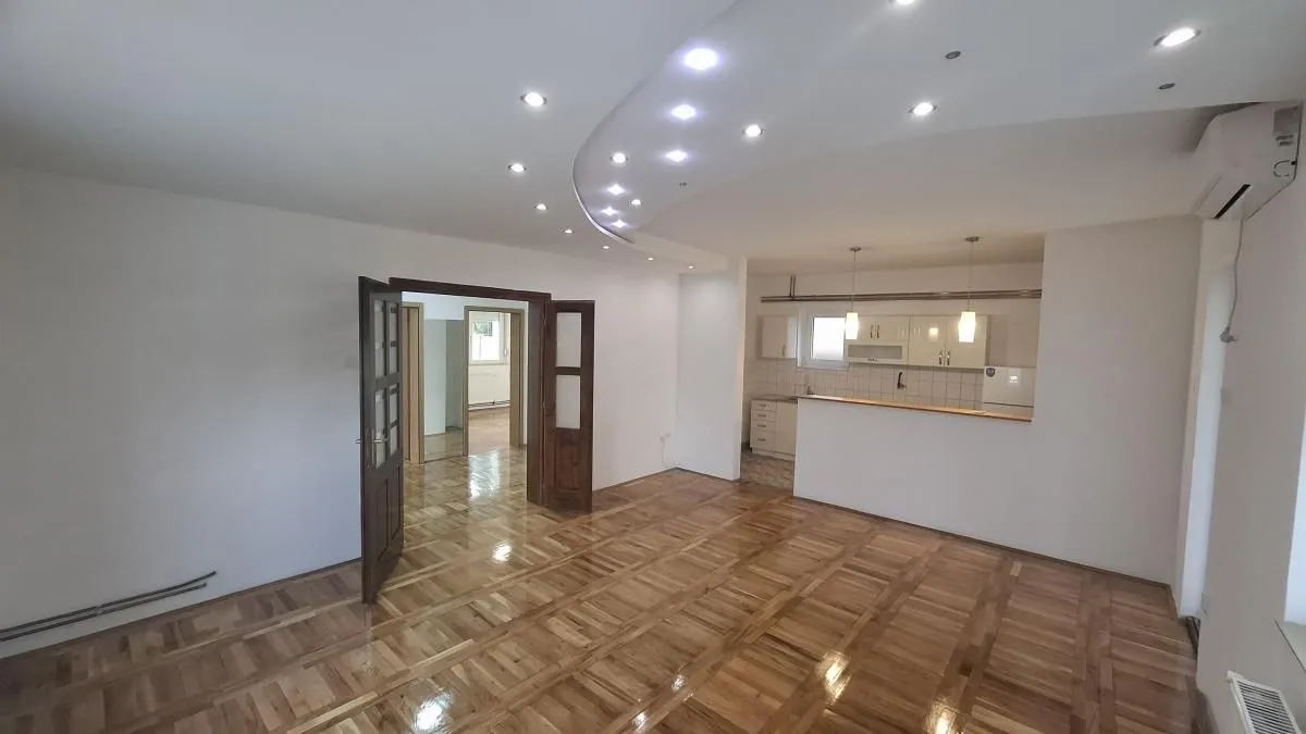 Izdavanje, trosoban stan, 100m², Veternička rampa, Novi Sad Sve Podlokacije
