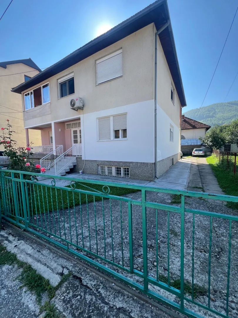 Prodaja, trosoban stan, 105m², Centar, Bijelo Polje