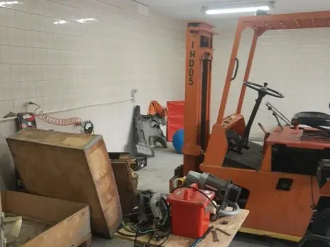 Izdavanje, poslovni prostor, 140m², Zemun Sve Podlokacije, Beograd - image 5