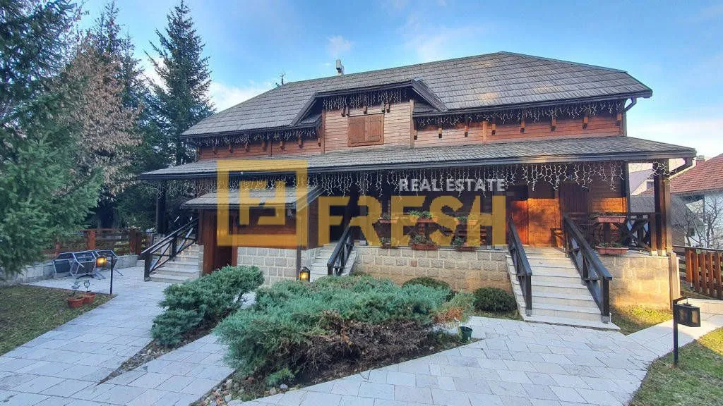 Sale, house, 300m², Kolašin, Crna Gora