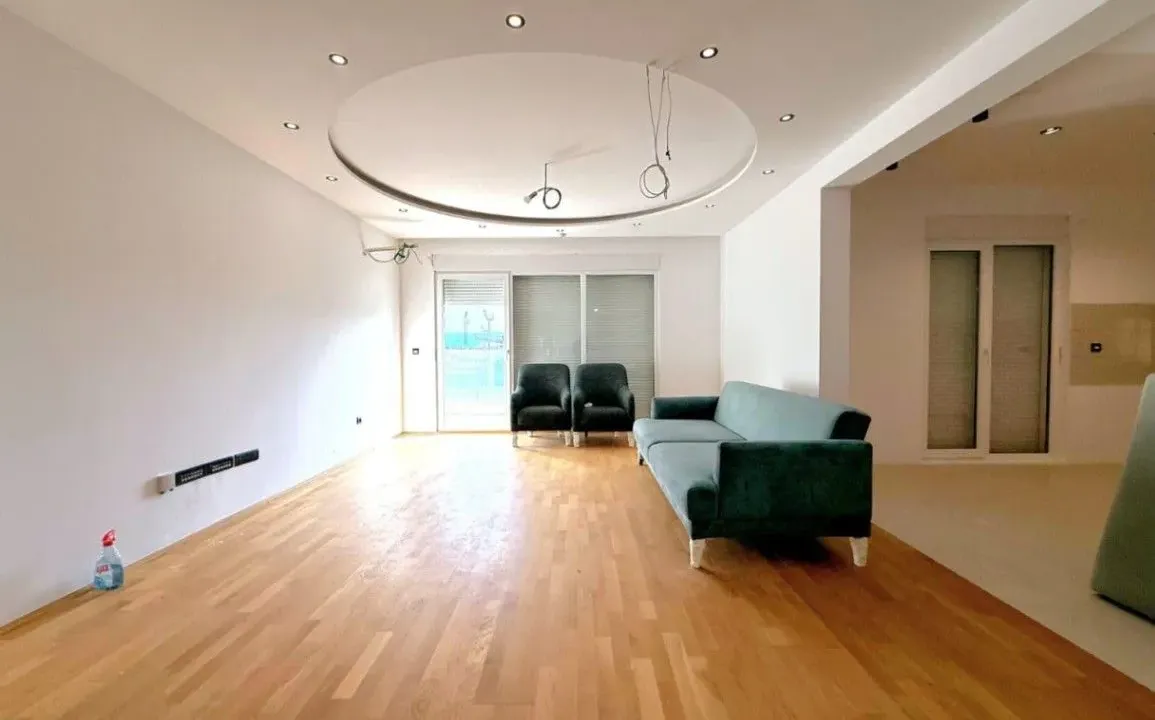 Prodaja, trosoban stan, 118m², Stari Aerodrom, Podgorica