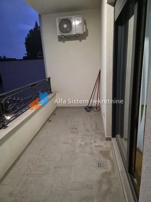 Rent, three bedroom apartment, 70m², Čubura, Beograd