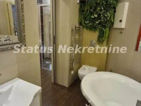 Izdavanje, četvorosoban stan, 116m², Novi Sad, Srbija - image 8