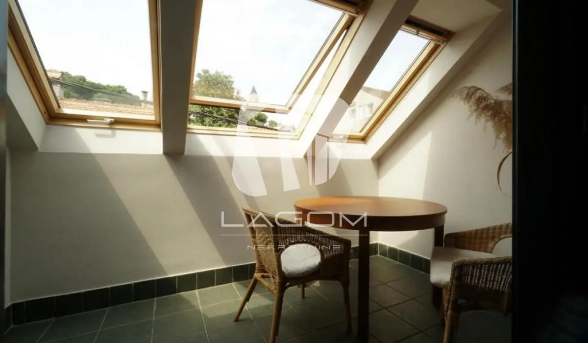 Prodaja, kuća, 418m², Zemun Centar, Zemun Sve Podlokacije