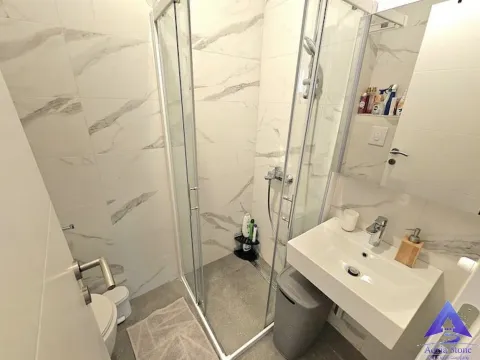 Izdavanje, jednosoban stan, 40m², Podkošljun, Budva - image 9