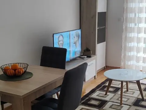 Rent, one bedroom apartment, 42m², Marići, Tivat - image 4