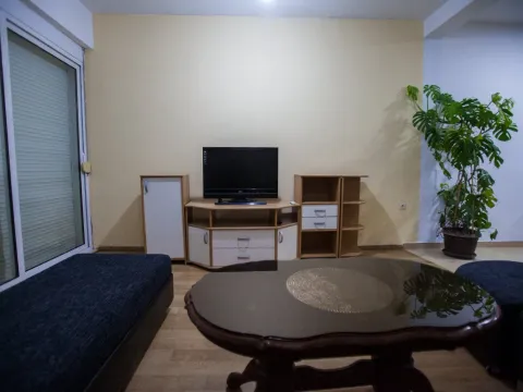 Izdavanje, dvosoban stan, 97m², Centar, Ulcinj - image 3