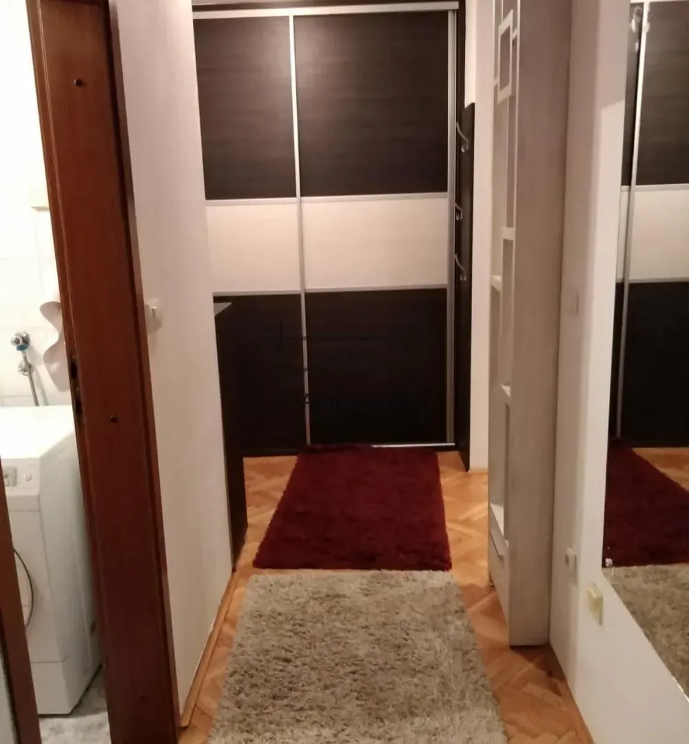 Izdavanje, dvosoban stan, 60m², Sajam, Novi Sad Sve Podlokacije