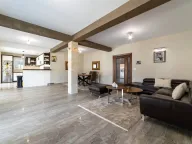 Sale, apartment, 440m², Stoliv, Kotor - image 8