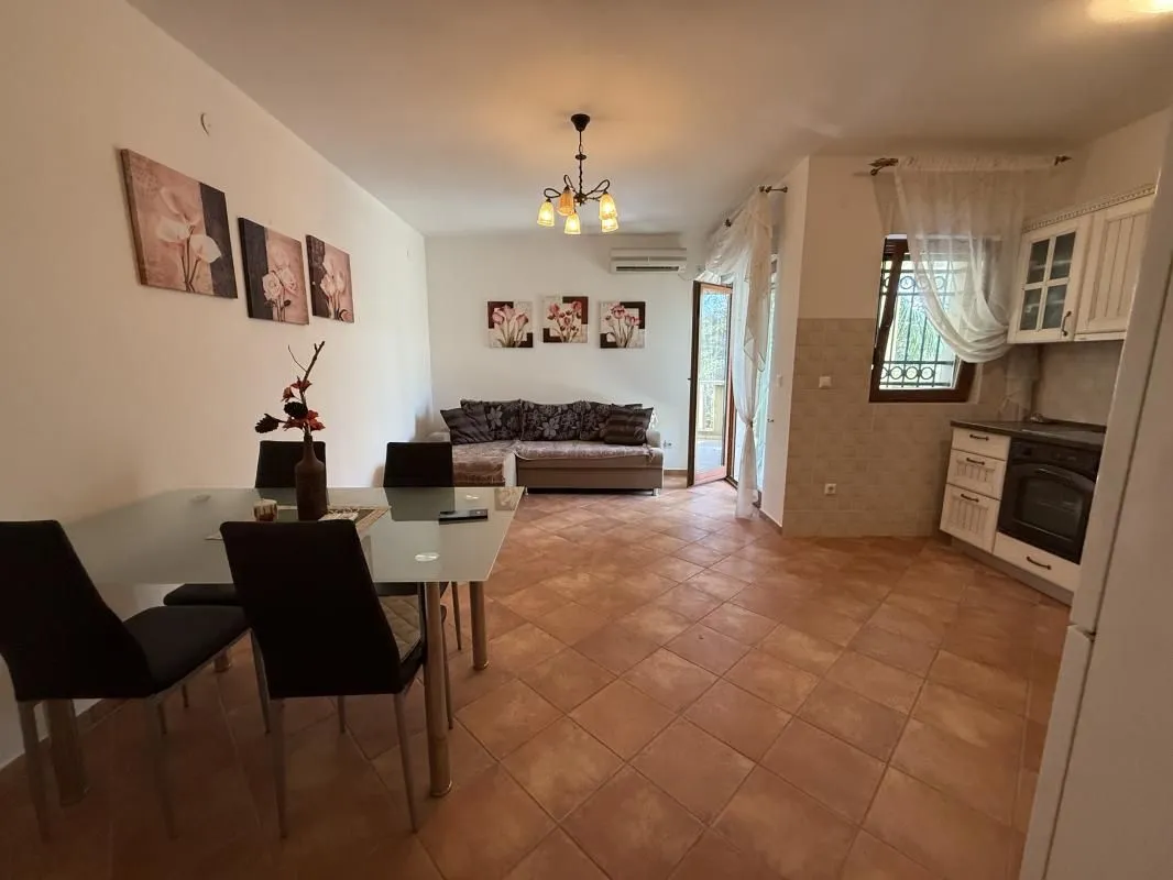 Sale, three bedroom apartment, 99m², Petrovac, Budva