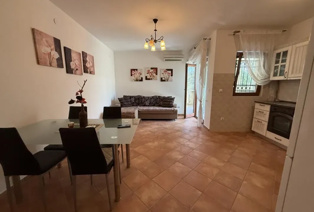 Sale, three bedroom apartment, 99m², Petrovac, Budva
