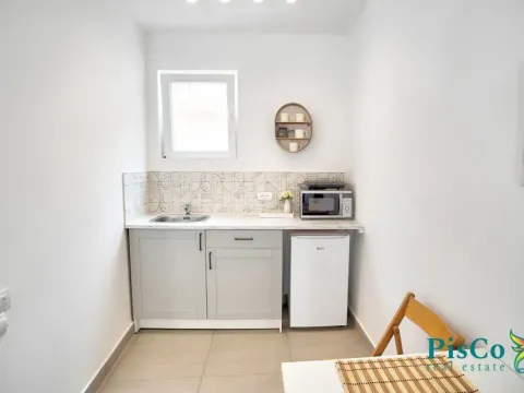Sale, four bedroom apartment, 200m², Herceg Novi, Crna Gora - image 9