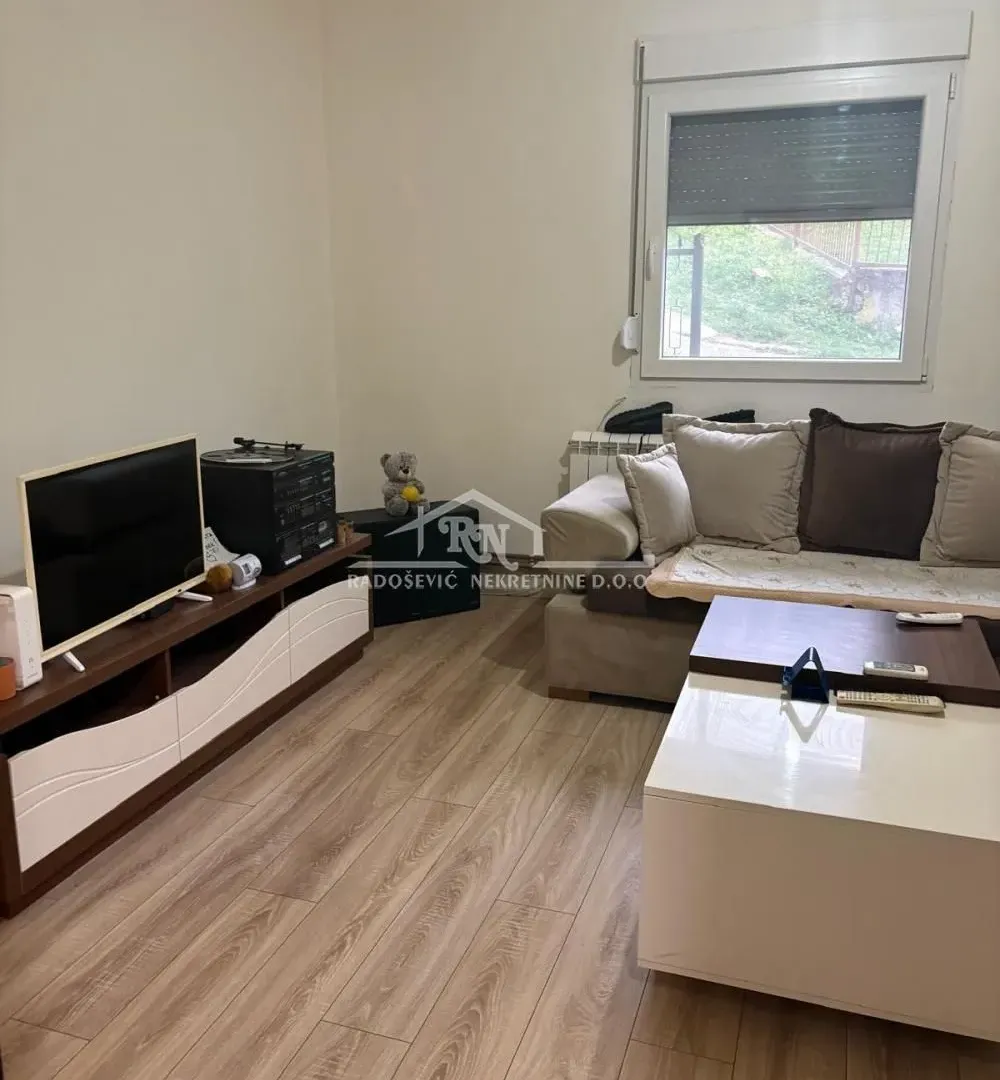 Prodaja, kuća, 215m², Lisović, Barajevo