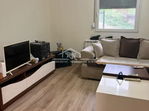 Prodaja, kuća, 215m², Lisović, Barajevo - image 1