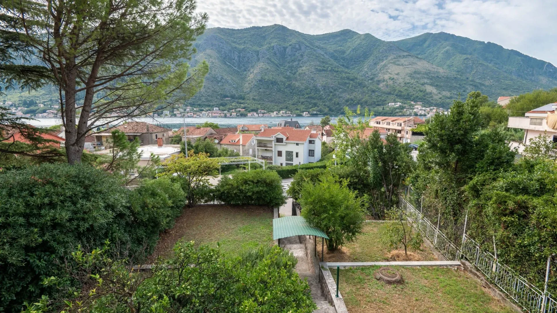 Prodaja, kuća, 119m², Dobrota, Kotor