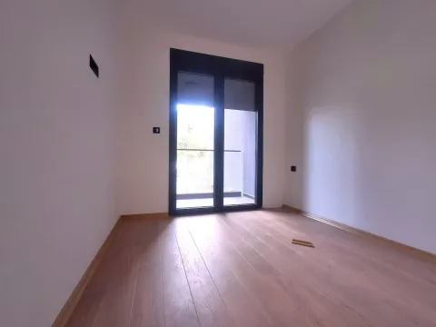 Rent, office space, 42m², Zagorič, Podgorica