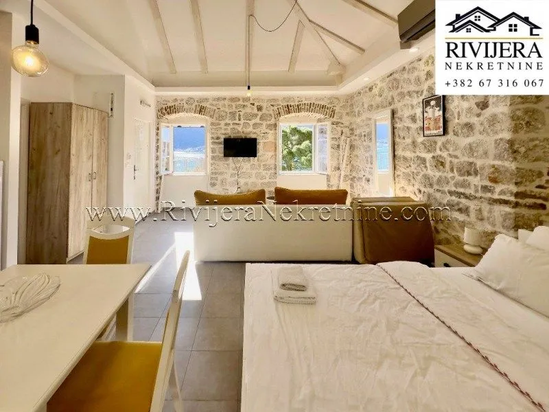 Prodaja, kuća, 211m², Perast, Kotor
