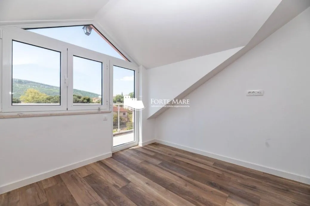 Prodaja, trosoban stan, 146m², Đenovići, Herceg Novi