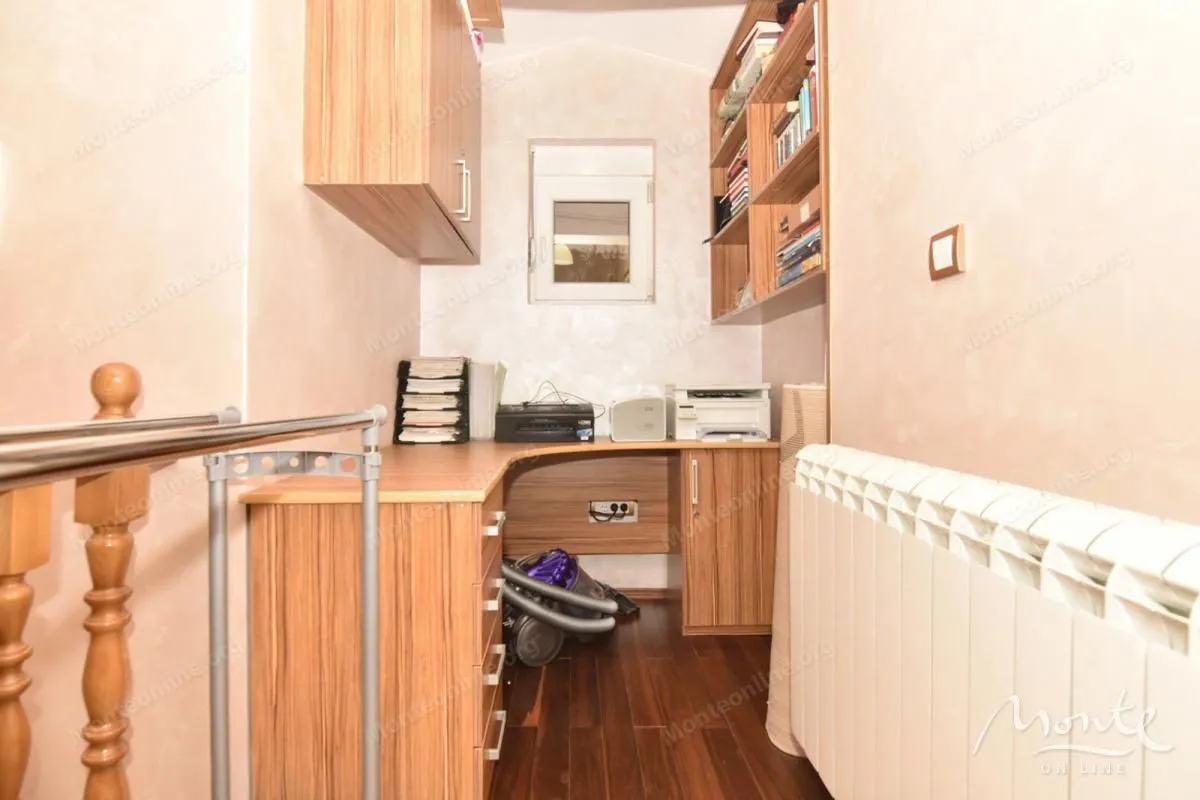 Prodaja, kuća, 175m², Podgorica, Crna Gora