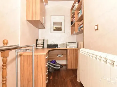 Sale, house, 175m², Podgorica, Crna Gora - image 24