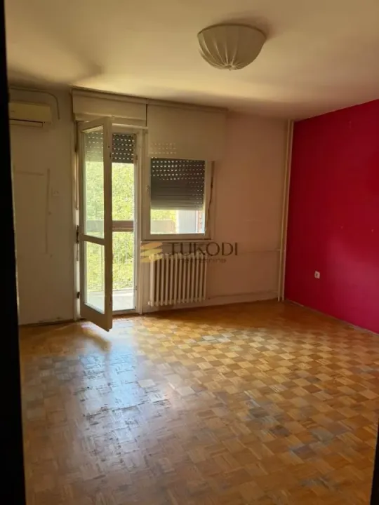 Prodaja, dvosoban stan, 57m², Bulevar Oslobodjenja, Novi Sad Sve Podlokacije