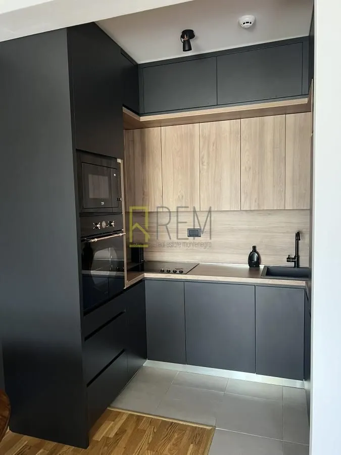 Rent, one bedroom apartment, 43m², City Kej, Podgorica