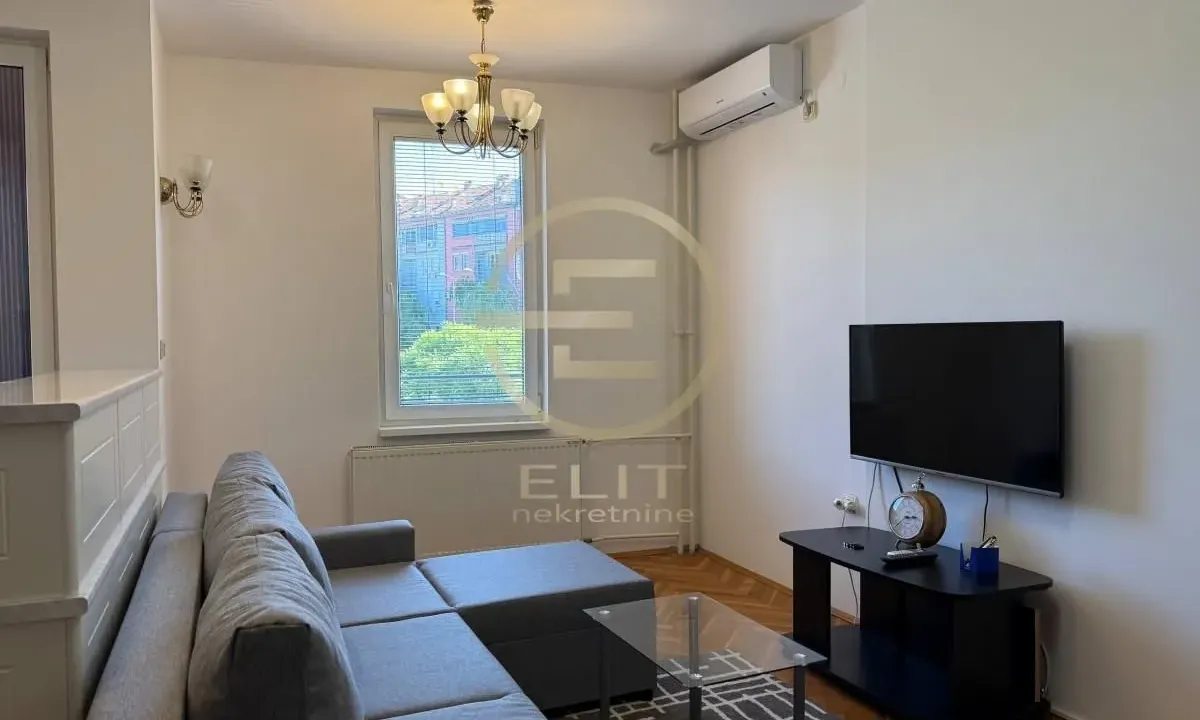 Izdavanje, stan, 47m², Socijalno, Novi Sad Sve Podlokacije