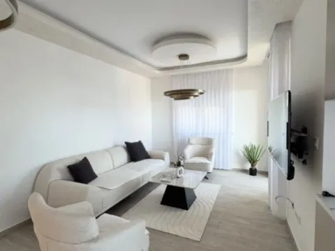 Sale, two bedroom apartment, 74m², Bečići, Budva