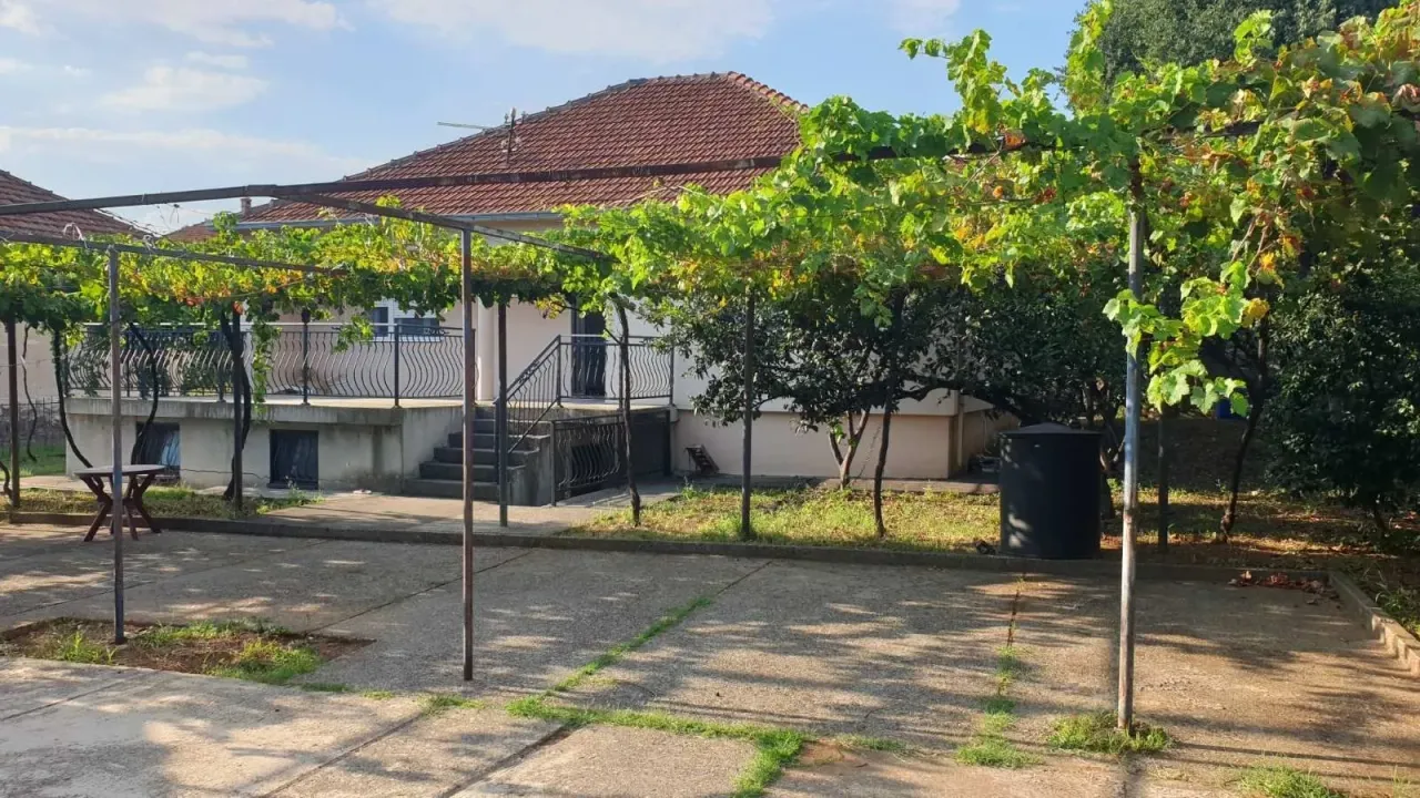 Rent, house, 100m², Masline, Podgorica