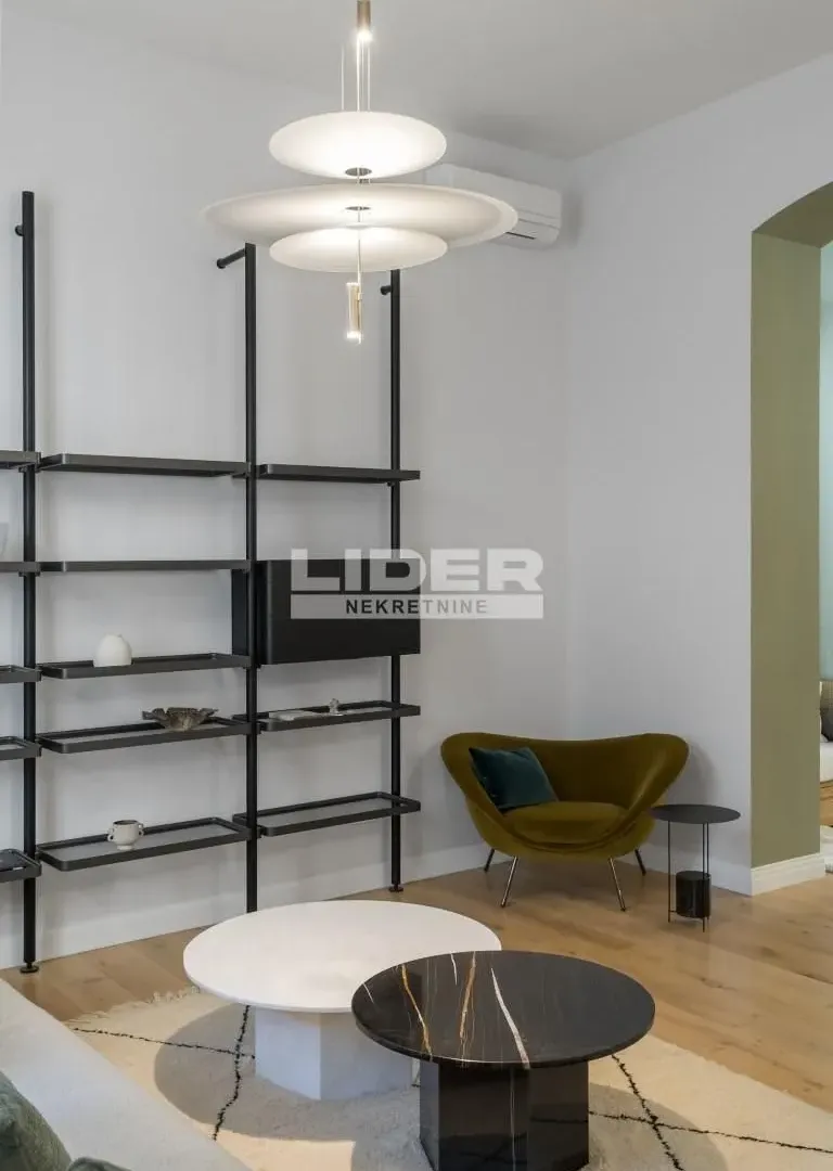 Prodaja, dvosoban stan, 96m², Stari Grad, Beograd