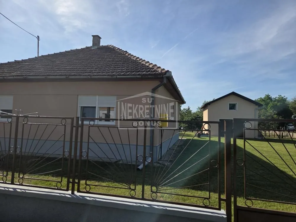 Prodaja, kuća, 109m², Kelebija, Subotica