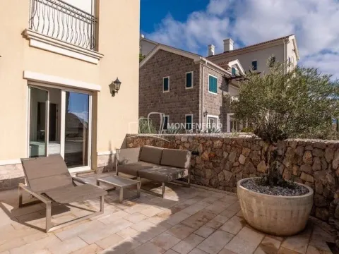Sale, two bedroom apartment, 152m², Luštica Bay, Tivat - image 3