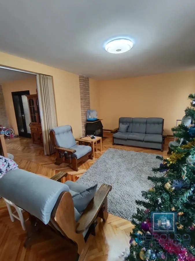 Prodaja, kuća, 250m², Budžino brdo, Jagodina