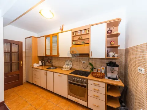 Rent, three bedroom apartment, 100m², Gorica C, Podgorica - image 5