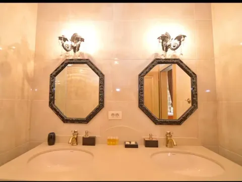 Rent, one bedroom apartment, 115m², Stari Grad Kotor, Kotor - image 9