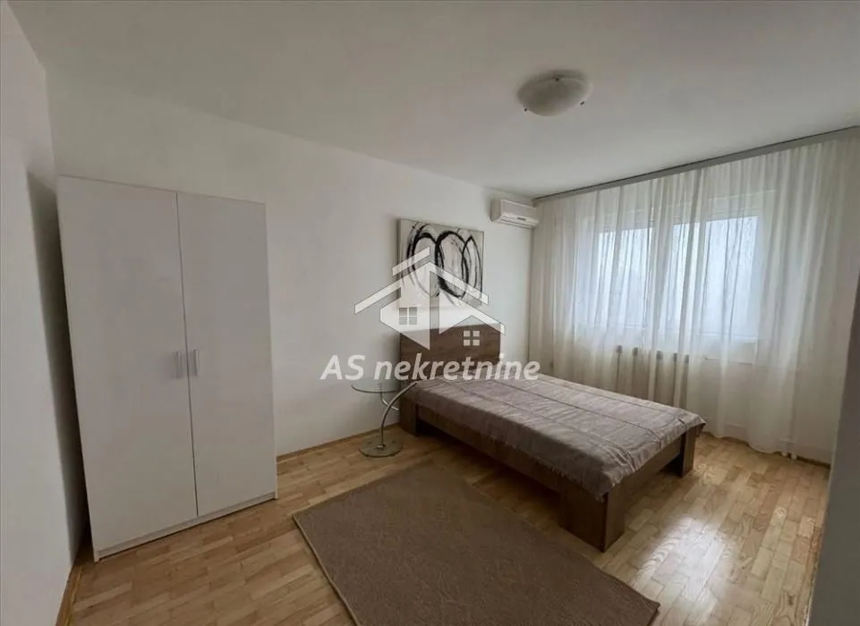 Rent, three bedroom apartment, 120m², Savski Venac, Beograd