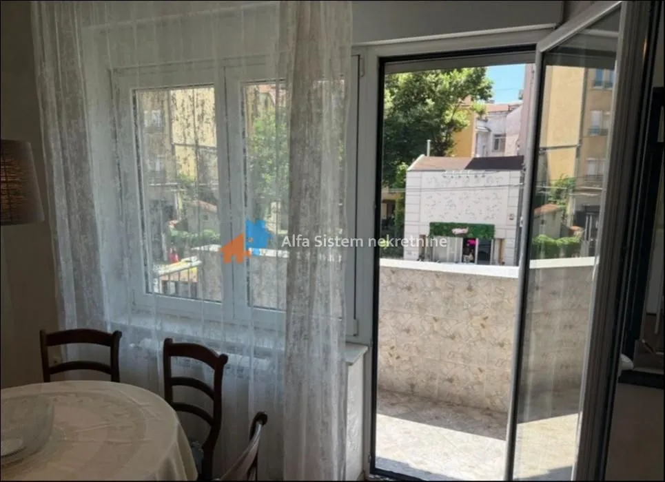 Izdavanje, dvosoban stan, 55m², Stari Grad, Beograd