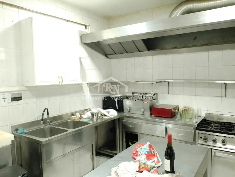 Rent, office space, 234m², Batajnica, Beograd