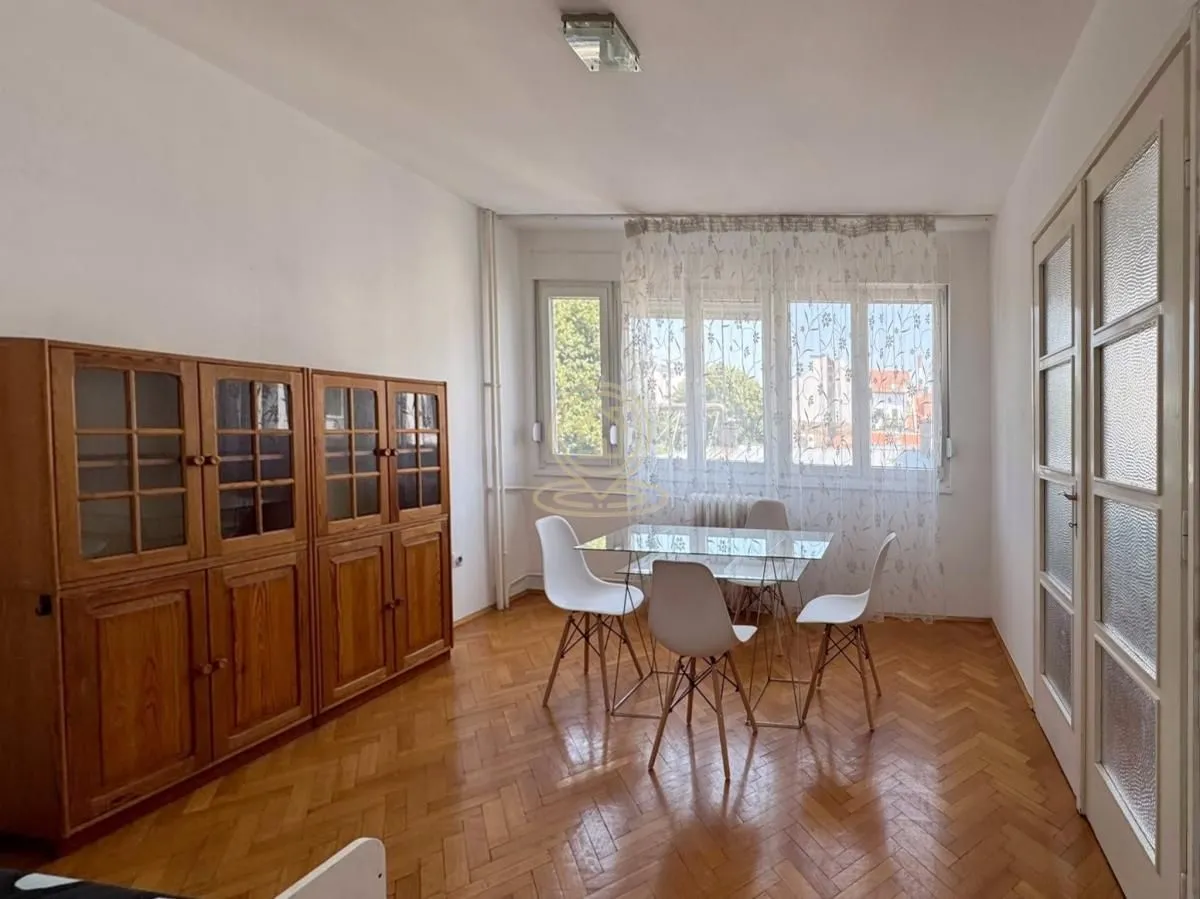 Rent, three bedroom apartment, 75m², Stari Grad, Beograd