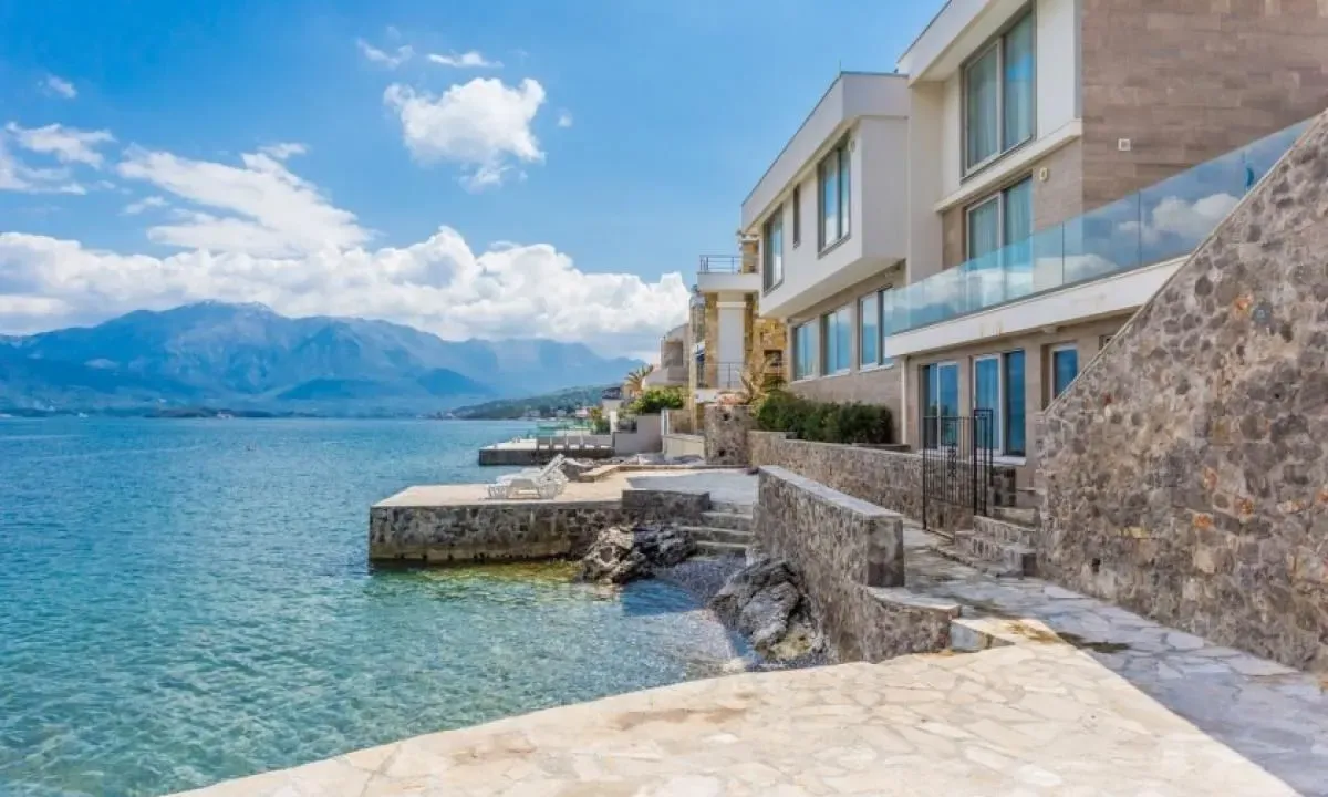 Prodaja, kuća, 240m², Krašići, Tivat