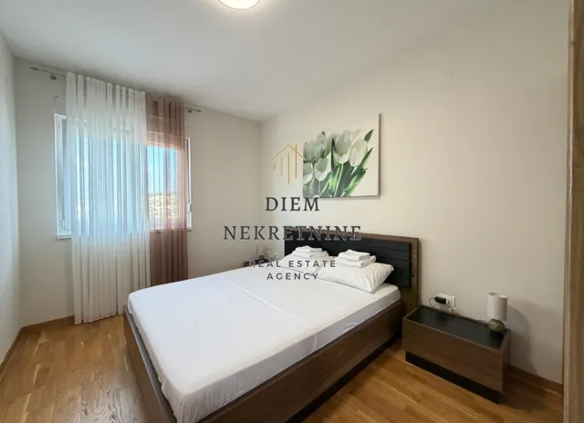 Rent, one bedroom apartment, 47m², City Kej, Podgorica