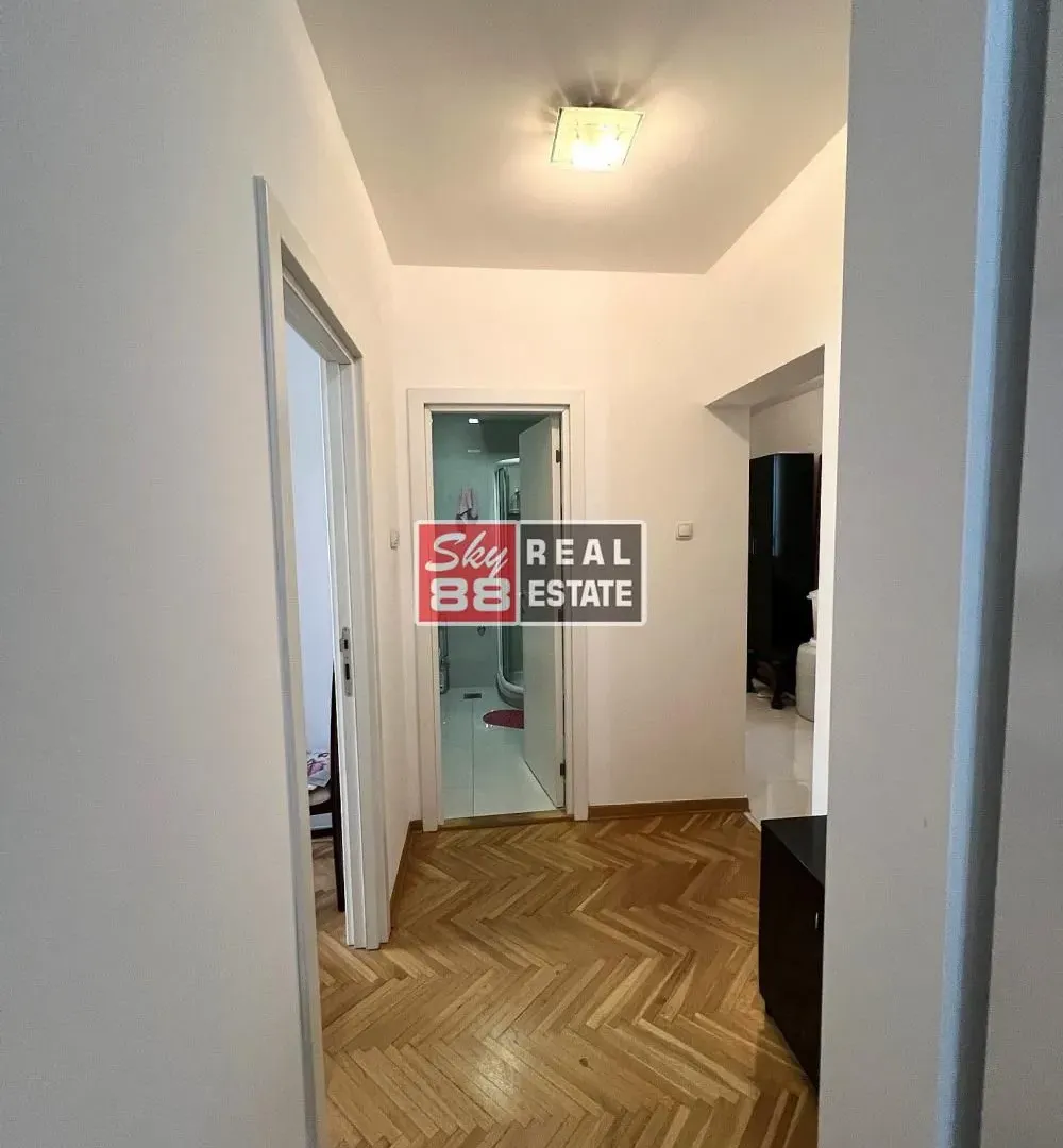 Sale, four bedroom apartment, 76m², Vračar Sve Podlokacije, Beograd