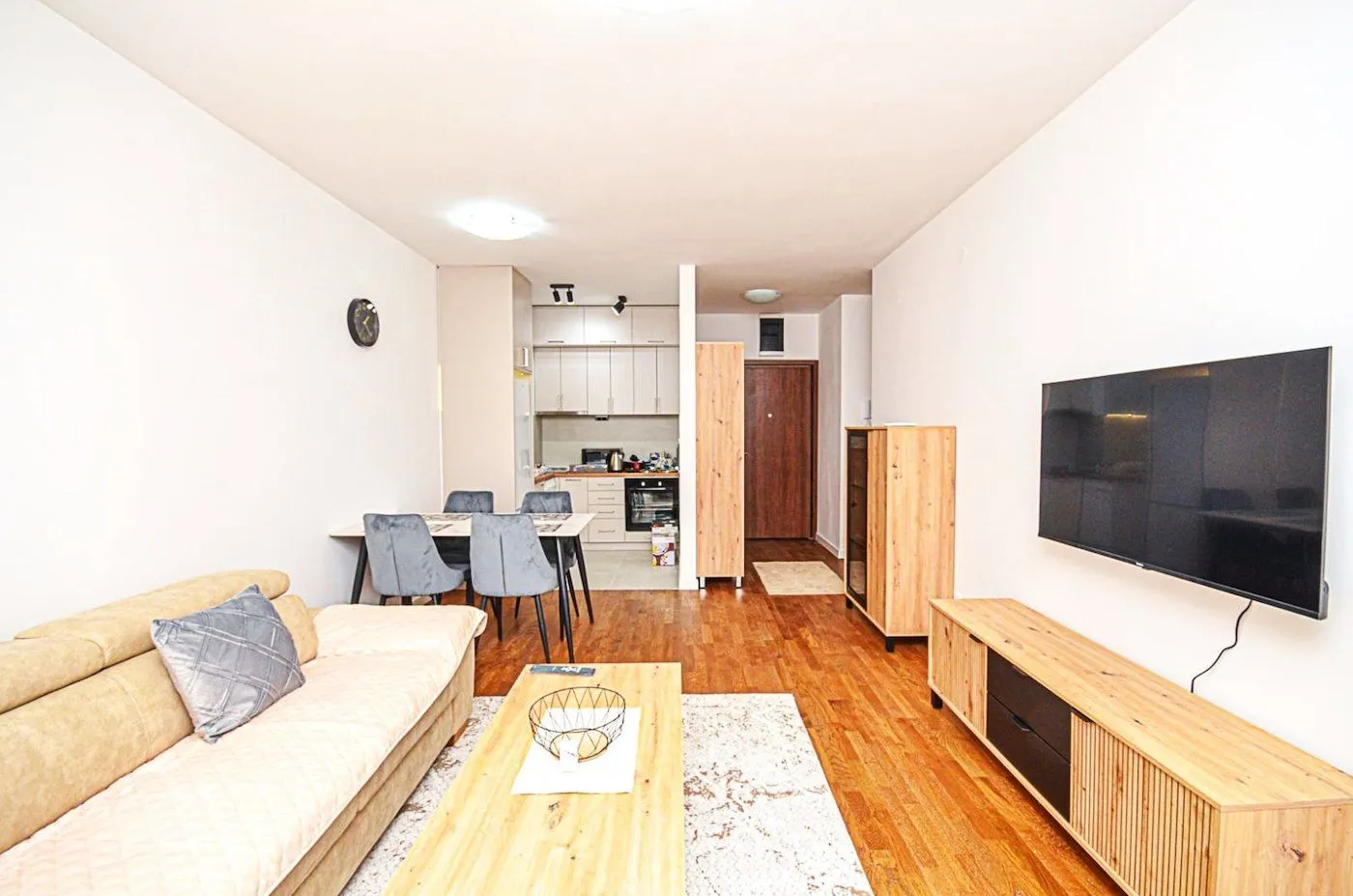 Rent, apartment, 45m², Stari Aerodrom, Podgorica