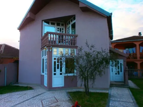 Izdavanje, kuća, 130m², Zabjelo, Podgorica - image 22