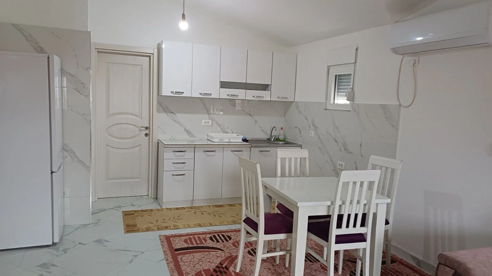 Izdavanje, stan, 90m², Podgorica, Crna Gora