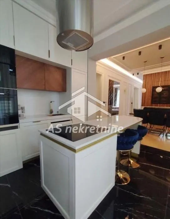 Prodaja, četvorosoban stan, 100m², Vračar Sve Podlokacije, Beograd