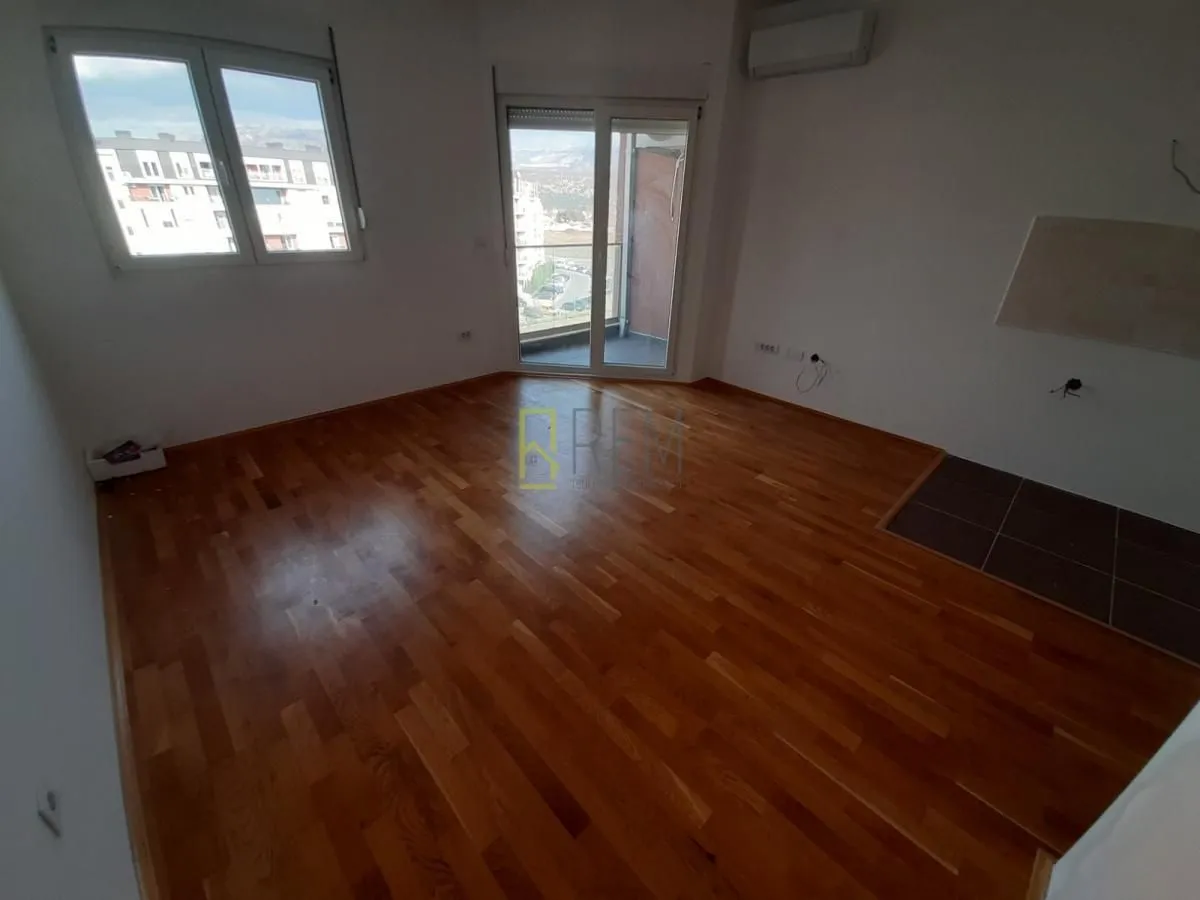 Prodaja, dvosoban stan, 58m², Stari Aerodrom, Podgorica